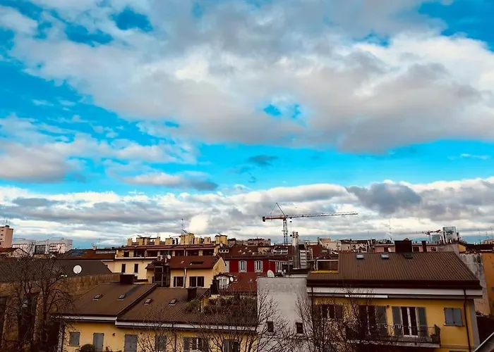 Sky-View Flat In Milan Centre